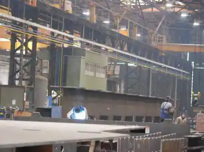 Bei Z&uuml;blin Stahlbau in Sande (fr&uuml;her Sander Eisenbau) werden gro&szlig;e Br&uuml;cken gebaut.