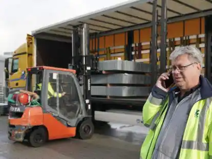 Er plant die Logistik f&uuml;r seine 15 Fernz&uuml;ge und 20 Verteilfahrzeuge: Thomas Gurk, Spediteur und Gesch&auml;ftsf&uuml;hrer der Ammerl&auml;nder Transport Service GmbH (ATS).