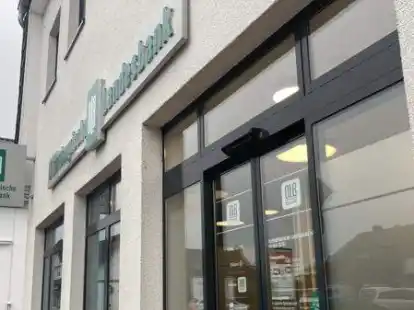 Die Oldenburgische Landesbank an der Jakob-Borchers-Stra&szlig;e in Zetel schlie&szlig;t im November.