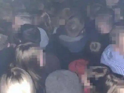 Gro&szlig;es Gedr&auml;nge im Spohler Krug: Partyg&auml;nger kritisieren die Organisation bei der Feier am Samstag.