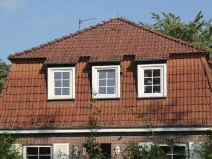 Soll abgerissen werden: das geschichtstr&auml;chtige Haus Nr. 34 an der Stra&szlig;e Unter den Eichen in Bad Zwischenahn. Hier lebte Sophie Charlotte von Oldenburg.