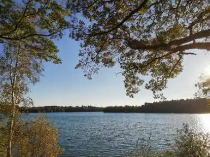 Blick auf den Nethener See: Hier soll eine Pause eingelegt werden.