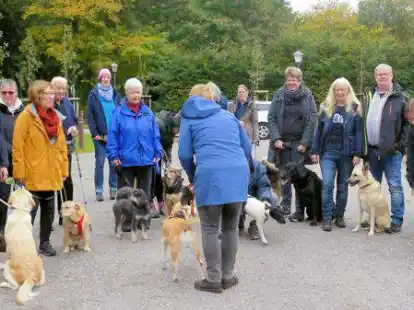 Treffen zum Wandertag des Vereins für Hundesport Wüsting.