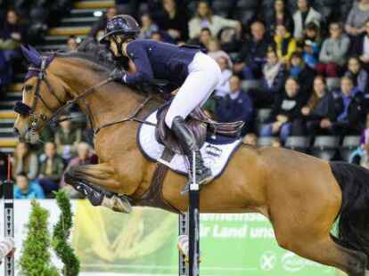 pringreiterin Katharina von Essen gewinnt die Eingangspr&uuml;fung zur Gro&szlig;en Tour.