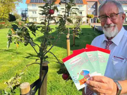 Udo Venema wird zum dritten Mal in Folge auf dem Gel&auml;nde des Butjadinger Tors ein Adventsdorf errichten lassen. Herzst&uuml;ck ist ein Adventskalender der besonderen Art. Eltern k&ouml;nnen f&uuml;r ihre Kinder Gutscheine f&uuml;r ein T&uuml;rchen erwerben. Von dem Erl&ouml;s aus dem Vorjahr hat der Gastronom Apfelb&auml;ume gepflanzt.