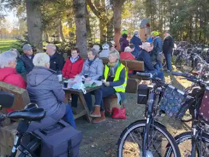 Mit einer rund 32 Kilometer langen Fahrt sind die Fahrradtouren durch das Saterland und umzu dieses Jahr zu Ende gegangen.