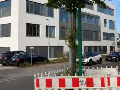 Der Technologiepark w&auml;chst und w&auml;chst - ganz stark auch mit IT-Knowhow, wie die Adresse TPO 6 zeigt, in die neben weiteren IT-Unternehmen auch die Varelmann Beratungsgesellschaft gezogen ist und gerade ihre offizielle Einweihung gefeiert hat.