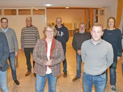 Der neue Colnrader Gemeinderat: (von links) Matthias Grau, Gerald Otto, Wolfgang Heinzl, Anne Wilkens-Lindemann, J&ouml;rg Siegmann, Geritt Lindemann, Leon Nixdorf, Dagmar van't Hull und Ole Dauskardt.