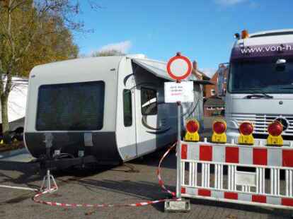 Vorerst kein Parken mehr m&ouml;glich: Der hintere Teil des WBZ-Parkplatzes in Norden ist aufgrund des Herbstmarktes und f&uuml;r Bauarbeiten gesperrt.