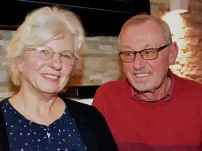 Elfi und Wolfgang Hei&szlig;enhuber berichten beim Landfrauenverein Berne/Stedingen von ihrer Reise nach Botswana.