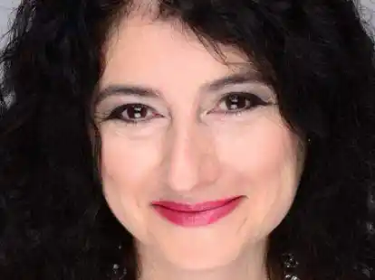 Singt sch&ouml;nste Arien aus Opern und Operetten: Sopranistin Irina Wischnizkaja