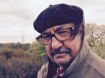 Multitalent Manfred Maurenbrecher: Der Musiker und Drehbuchautor ist am 13. November zu Gast in der Alten Post in Sandhatten.