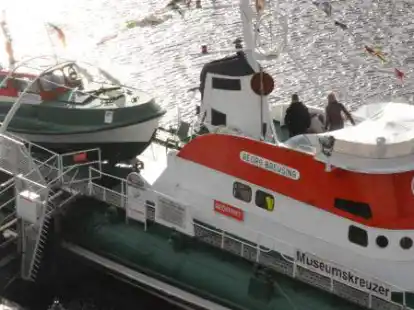 &Uuml;ber die Toppen geflaggt: Der Museums-Rettungskreuzer Georg Breusing.