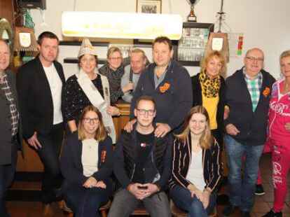 Die St. Joseph Sp&ouml;lk&ouml;ppel ut Kampe bringt erneut die  Kom&ouml;die &bdquo;Kaviar tr&ouml;ppt Currywurst&ldquo; auf die B&uuml;hne.