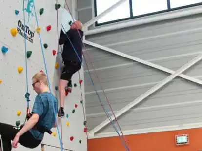 Die Sportjugend Wesermarsch hatte zum Kletterlehrgang in die Kreissporthalle Brake geladen.