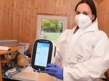 Jennifer Fejes betreibt ein Corona-Schnelltestzentrum an der Westersteder Stra&szlig;e in der Gemeinde Zetel und bietet jetzt auch Antik&ouml;rpertests an.