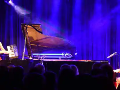 Spielten in Rhade vor ausverkauftem Publikum: die &bdquo;Queenz of Piano&ldquo;.