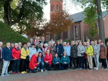 Besuch: Die Frauen-MC Garrel besuchte Pfarrer Dr. Aby Puthululangara in Wildeshausen.
