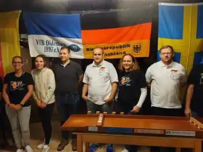 Angetreten gegen das schwedische Team (von links): Marco Grauer, Bianca K&ouml;ster, Insa Oltmanns, Fabian Oltmanns, Bj&ouml;rn Tangemann, Bettina Hohnholz, Marcel Viand und Horst K&ouml;ster