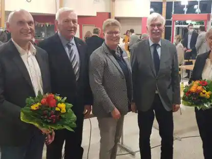 Gew&auml;hlt: B&uuml;rgermeisterin Petra Knetemann (Mitte) mit dem Ratsvorsitzenden Detlef Reil (Gr&uuml;ne) und den stellvertretenden B&uuml;rgemeistern Gundolf Oetje (CDU), Dr. Hans Fittje (SPD) und Heidi Exner (CDU, von links).