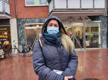 Gilvanice Dantas (48) aus Greetsiel: &bdquo;Bisher habe ich keine Zeit f&uuml;r eine Impfung gehabt. Ich bin selbstst&auml;ndig und habe sieben tage die Woche gearbeitet. Jetzt lasse ich mich zum ersten Mal impfen. Eher ging es leider nicht.&ldquo;