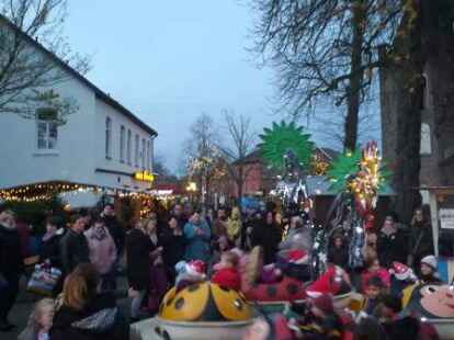 Der Aper Weihnachtsmarkt: Viele Menschen zwischen Kirche und Gemeindehaus kann sich der Ortsb&uuml;rgerverein aufgrund der aktuellen Corona-Entwicklung derzeit nicht vorstellen.