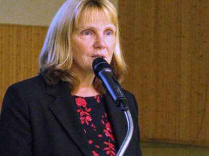 Sei harmoniebed&uuml;rftig, &bdquo;aber nicht harmonies&uuml;chtig&ldquo;, k&uuml;ndigte Krummh&ouml;rns vereidigte B&uuml;rgermeisterin Hilke Looden (parteilos) an.