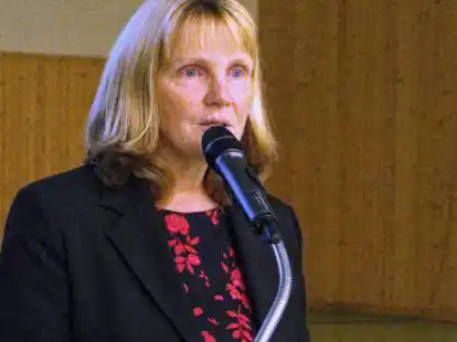 Sei harmoniebed&uuml;rftig, &bdquo;aber nicht harmonies&uuml;chtig&ldquo;, k&uuml;ndigte Krummh&ouml;rns vereidigte B&uuml;rgermeisterin Hilke Looden (parteilos) an.