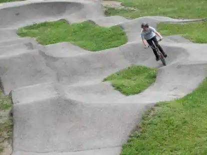 Rauf und runter: Pumptracks sind speziell geschaffene Strecken f&uuml;r in erster Linie BMX und Mountainbikes.