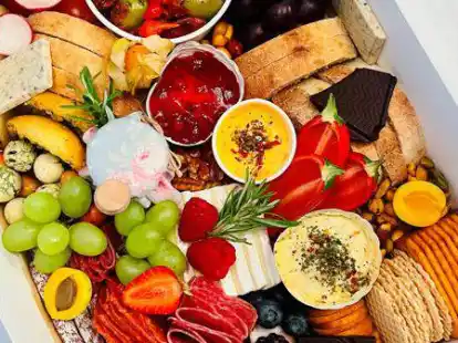 Alles drin, was lecker ist: eine L-Box zum Picknicken.