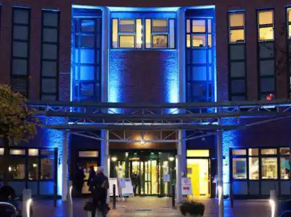 Klinikum (Bild), Pius und  EV laden am 24. November von 15 bis 16 Uhr zu einem &ouml;ffentlichen Video-Dialog &uuml;ber Antibiotikaresistenz und einen guten Umgang mit Antibiotika ein.