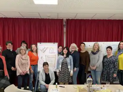 Gr&uuml;ndeten bei einem Fr&uuml;hst&uuml;cks-Workshop ein unabh&auml;ngiges kommunales Frauennetzwerkes: Wardenburger Ratsfrauen und andere Interessierte.