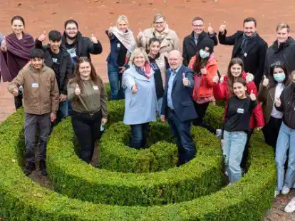 Katholische Akademie Stapelfeld und Rotary Club haben Sch&uuml;lerinnen und Sch&uuml;ler fit f&uuml;r die Ausbildung gemacht.