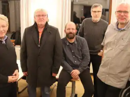 Gespr&auml;chsrunde im alten Rathaus in Friesoythe (von links): Walter Hu&szlig;mann, Hermann Plaggenborg, Carsten Ambacher, Hartmud Liebig und Thomas Bickschlag.