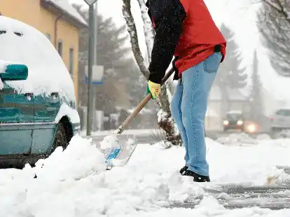 Auf einer Breite von mindestens einem Meter m&uuml;ssen Geh- und Radwege von Schnee freigehalten werden.