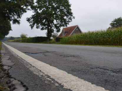 Soll saniert werden: die Kreisstra&szlig;e 349 von der Oldenburger Stra&szlig;e in Richtung Torsholt.