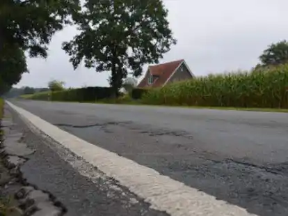 Soll saniert werden: die Kreisstra&szlig;e 349 von der Oldenburger Stra&szlig;e in Richtung Torsholt.