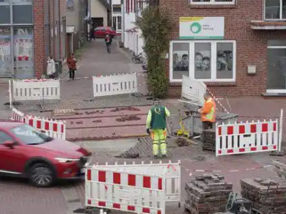 Die Parkbuchten auf dem Gildeplatz in Wildeshausen sind verbreitert worden.