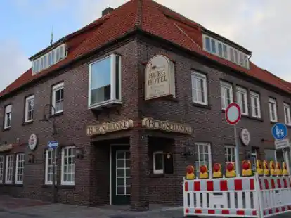 Das Katholische Bildungswerk Friesoythe hat das ehemalige Burghotel an der Kirchstra&szlig;e gekauft und will dort ein Haus der Begegnung einrichten.