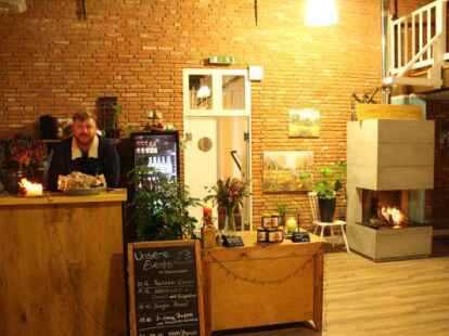 Der Innenraum des neu er&ouml;ffneten Caf&eacute; Kluntje Bild: Andreas Unterberg