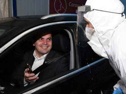 Vechtas B&uuml;rgermeister Kristian Kater nutzte am Mittwoch das Testangebot beim Rasta Dome.