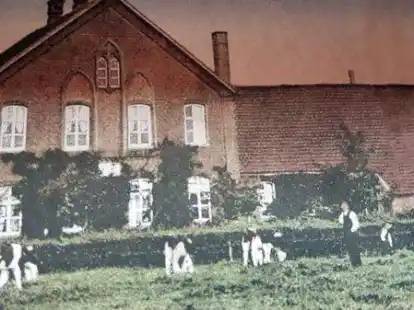 Im 19. Jahrhundert wichtig f&uuml;r Auswanderer: die Missionsschule in Strackholt.