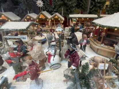 Weihnachtsmarkt im Schaufenster von Karin Falkenhof in der Gro&szlig;en Wasserpfortstra&szlig;e