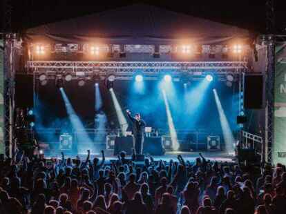 R&uuml;ckblick: Der Auftritt von Rapper Megaloh auf dem Aquanautik 2021.