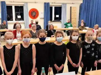 Die Jazz-Tanzgruppe &bdquo;Nalani&ldquo; hat den &bdquo;Ehrenpreis f&uuml;r Trainingsflei&szlig;&ldquo; erhalten und wurde auf der Versammlung ausgezeichnet.