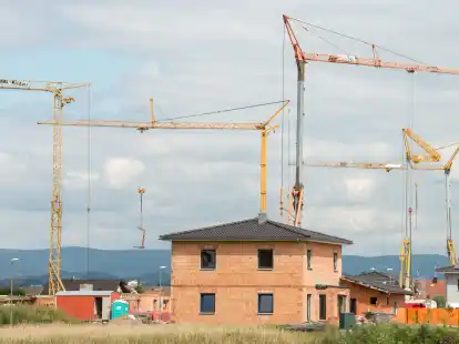 Sogenannte Toskana-H&auml;user passen nicht zum d&ouml;rflichen Charakter Kirchhattens. Die Gemeinde bereitet entsprechende &Auml;nderungen an einem &auml;lteren Bebauungsplan vor.