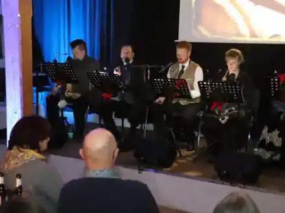 Ein spannendes Live-H&ouml;rspiel bot die Gruppe &bdquo;ex Libris&ldquo; aus M&uuml;nster den Besuchern im Kulturzentrum Friesoythe.