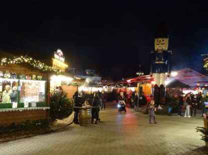 Der Winterzauber-Weihnachtsmarkt in Hude: Er soll zumindest an den Wochenenden vorerst weiter geöffnet bleiben.