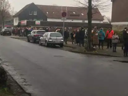 Das Impf-Angebot des Medizinischen Versorgungszentrums Nordenham haben am vergangenen Sonnabend Hunderte Menschen wahrgenommen.