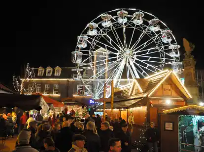 2019 gab es in Leer einen gro&szlig;en Weihnachtsmarkt und viele Touristen. 2021 ist die Buchungslage &uuml;ber die Feiertage gut, aber auch Kurzentschlossene finden noch eine Unterkunft.